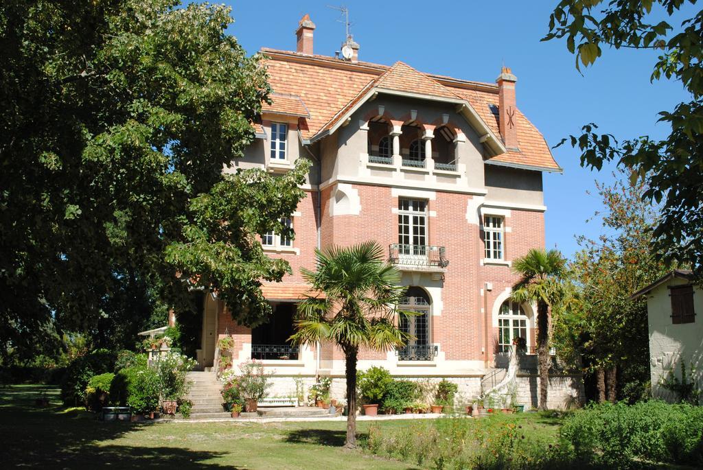 Chateau Mezger Albefeuille-Lagarde Ngoại thất bức ảnh